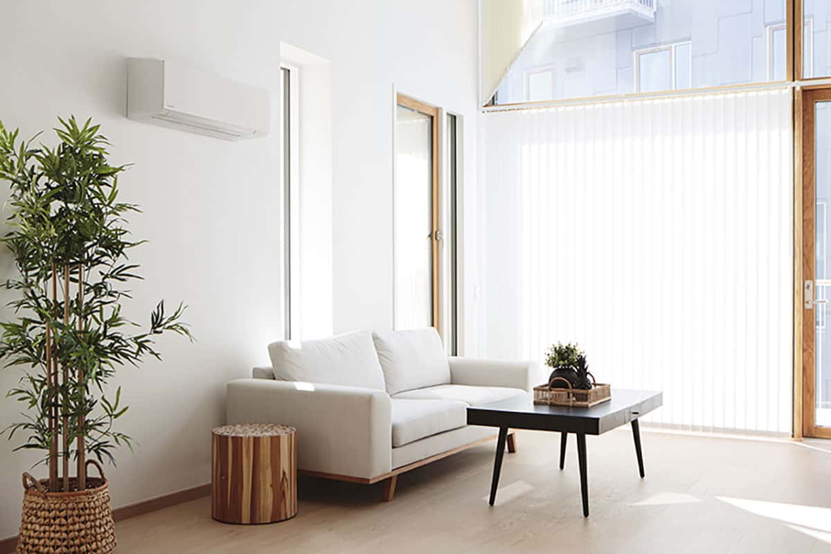 Toshiba Polar+ 35 White ilmalämpöpumppu asennettuna